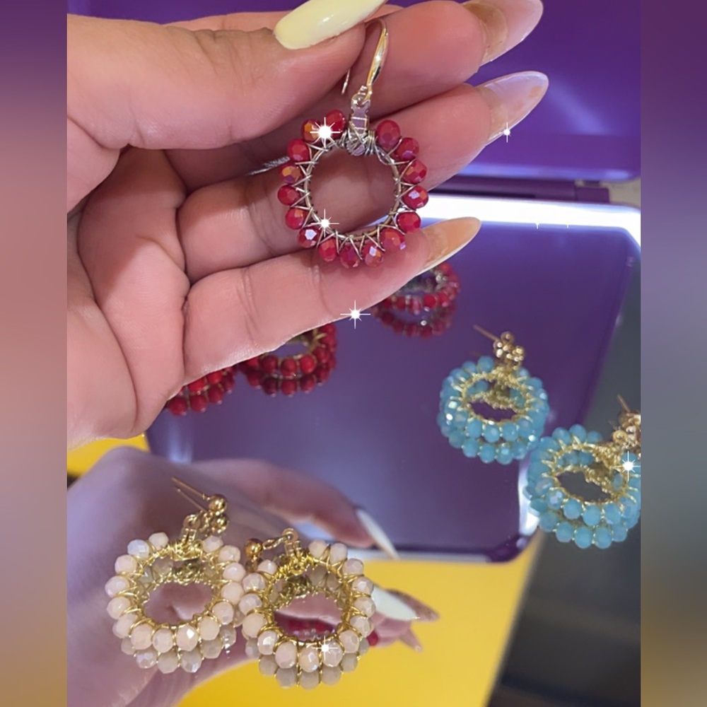 Chic Gold and Red Beaded Hoop Earrings